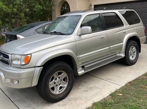 Photo 1 of 11 of 1999 Toyota 4Runner Limited 4WD
